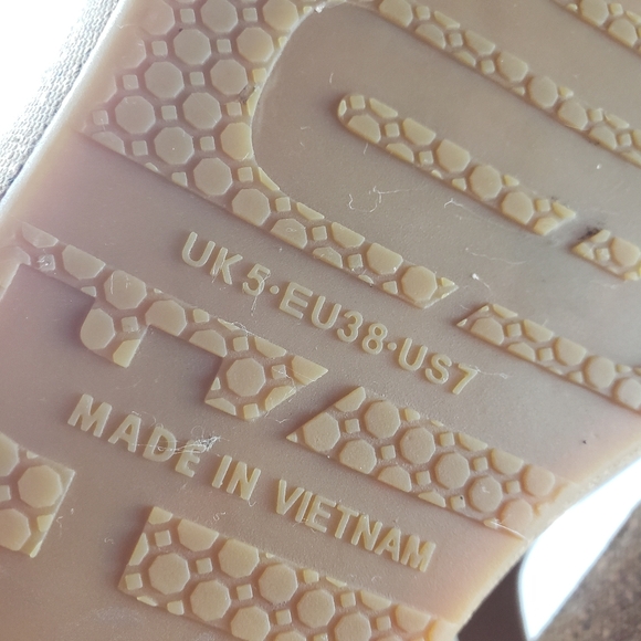 FitFlop IQUSHION Leather Toe-Post Sandals Women's Size 7 - Picture 8 of 11